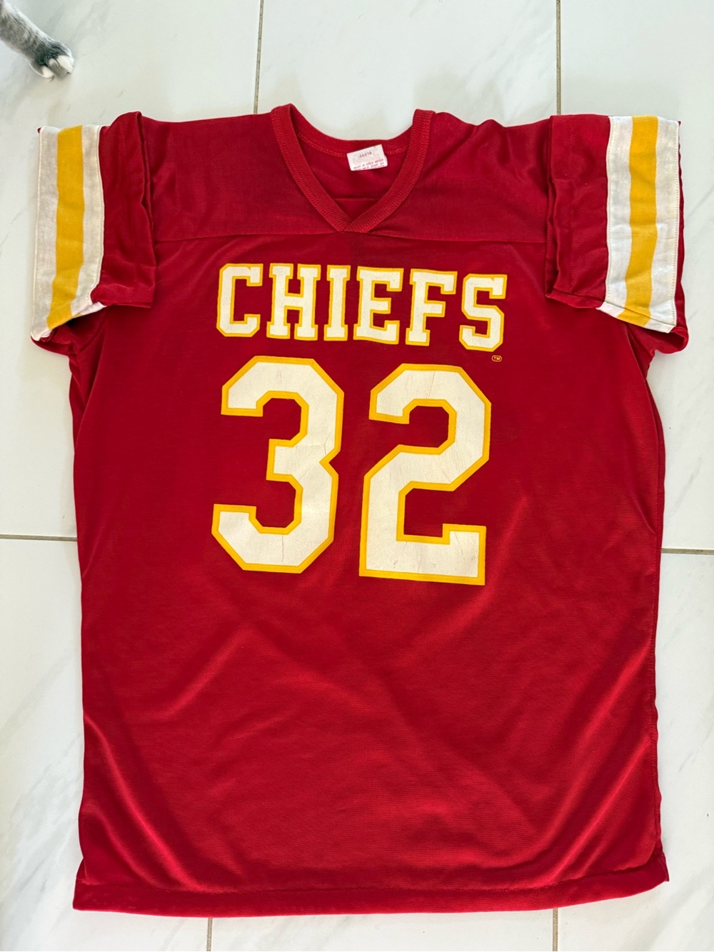 Kansas City Chiefs #32 Red Men's Football Jersey (Large) Pre Owned